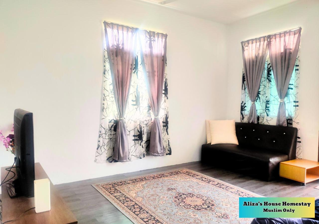 Aliza'S House Homestay Pd Mini Bungalow 포트딕슨 외부 사진