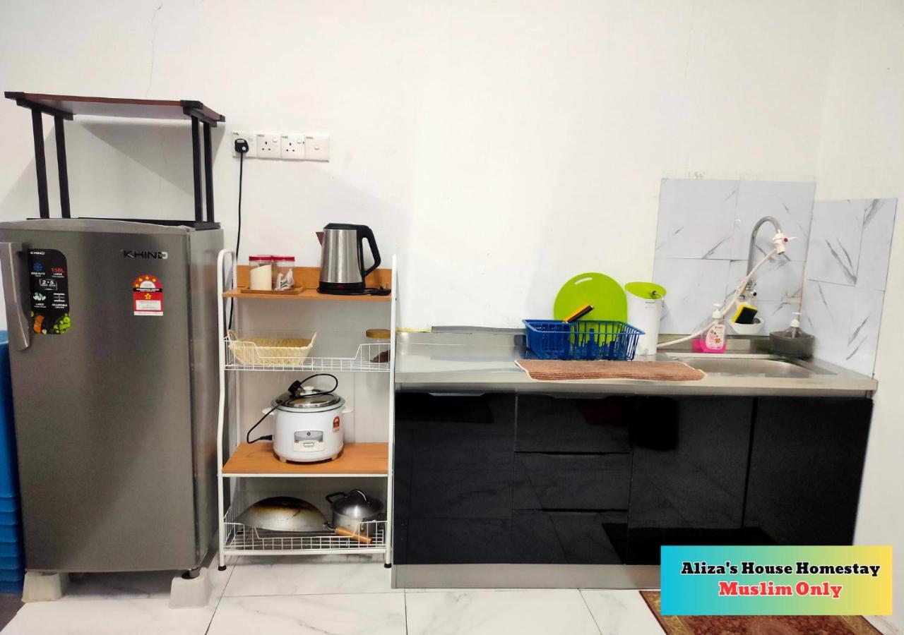 Aliza'S House Homestay Pd Mini Bungalow 포트딕슨 외부 사진